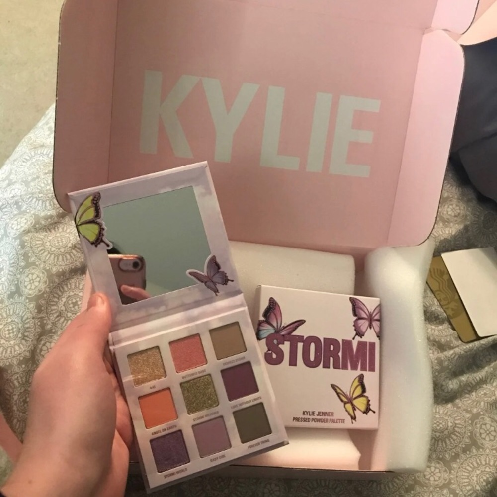 Kylie Cosmetics stormi butterfly palette